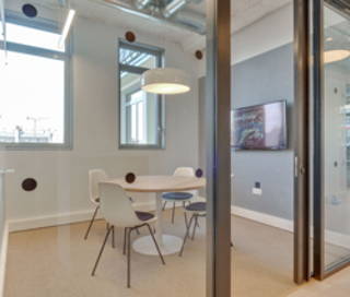 Bureau privé 40 m² 10 postes Coworking Avenue de Wagram Paris 75017 - photo 21